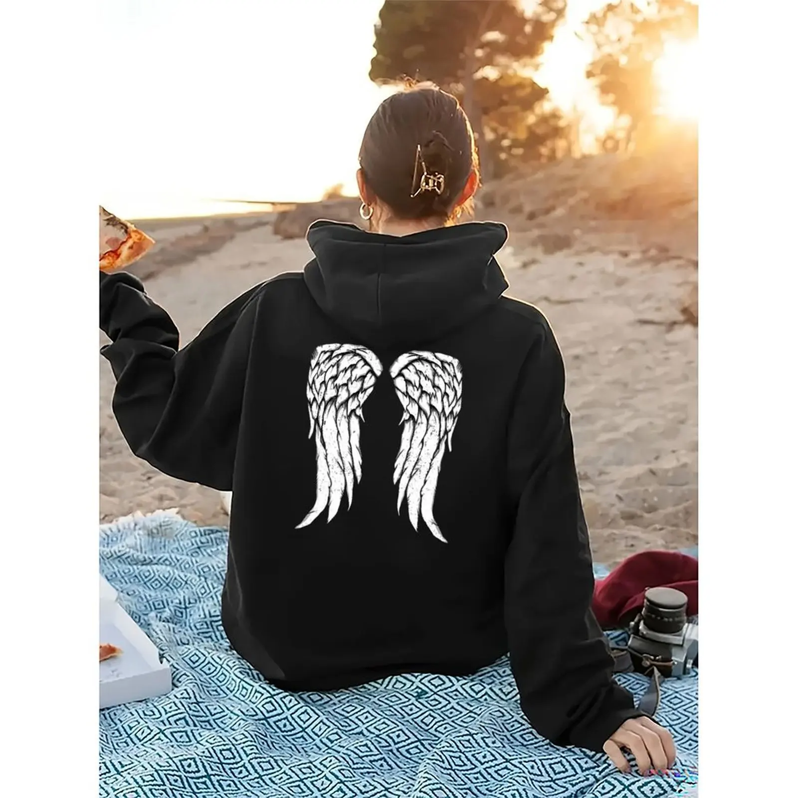 เสื้อสเวตเตอร์ผู้หญิงแบบมีฮู้ด เสื้อสเวตเชิ้ตผ้ากำมะหยี่ สำหรับฤดูหนาว สไตล์ลำลอง พิมพ์ลายพ่นสีสันสดใส แขนยาว เสื้อคลุมสำหรับฤดูใบไม้ร่วง เสื้อผ้าผู้หญิง