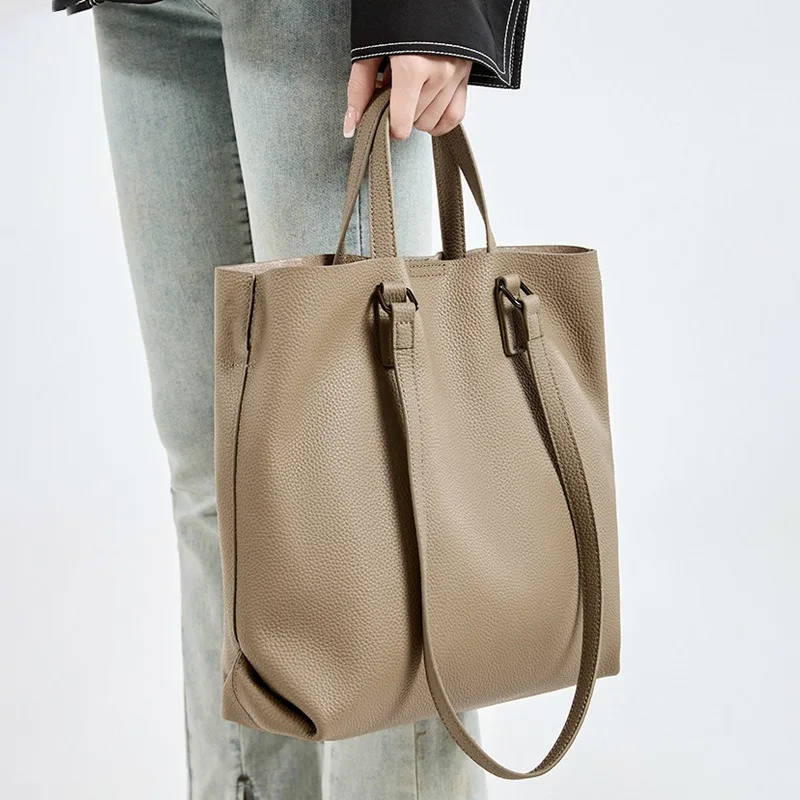 

2025 New Tote Bag for Women Designer Luxury Leather Handbag Large Capacity Fashion Crossbody Bag Stylish Daily Commute Bag for