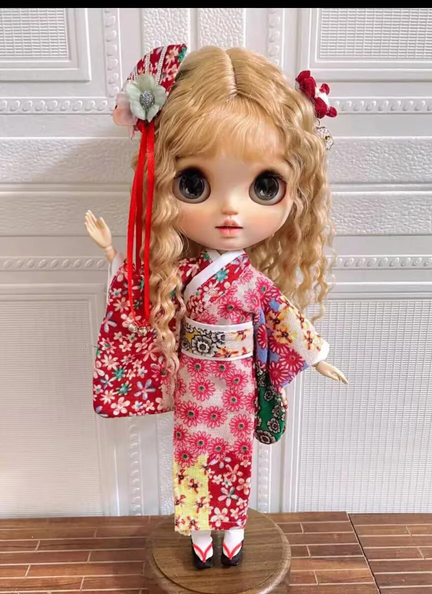 

4pcs Japanese Blythe/landoudou kimono set kimono belt/Fan headwear/Rabbit head clip (Fit for Lulu,ymy24,Ob22,24,26,zone, Jenny)