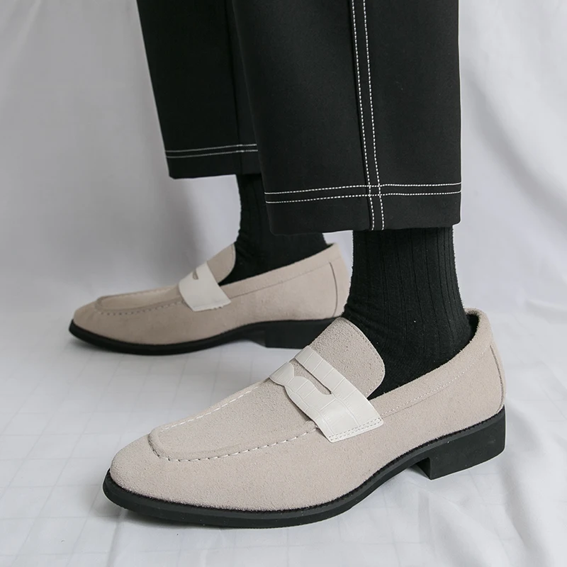 

Модная мужская повседневная обувь, замшевые легкие слипоны, удобные лоферы для вождения, мужские вечерние, свадебные, деловые, офисные туфли