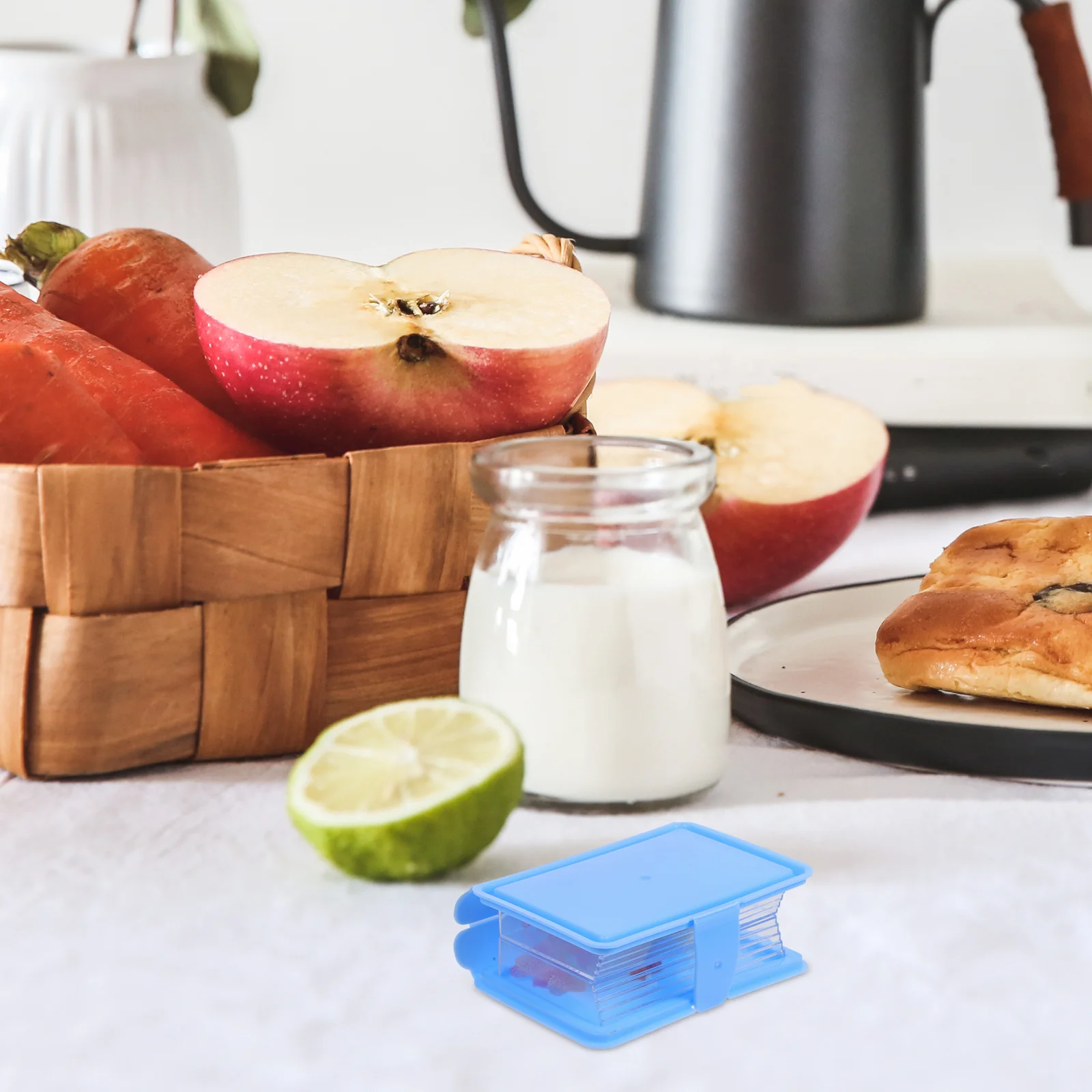 

12Pcs Clear Plastic Candy Box Small Treats Container Jewelry Storage Case Party Favor Boxes Wedding Decor Party Favor Containers