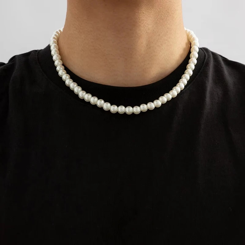 Krótki naszyjnik choker z imitacji pereł dla mężczyzn, modne białe łańcuszki z koralikami na szyję, biżuteria modowa 2026