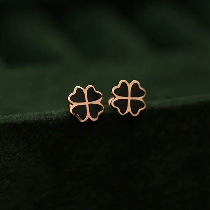 VIVILADY One Piece 925 Silver Cute Black Lucky Clover Plant Stud Earrings for Fashion Women Fine Jewelry Minimalist Accessories