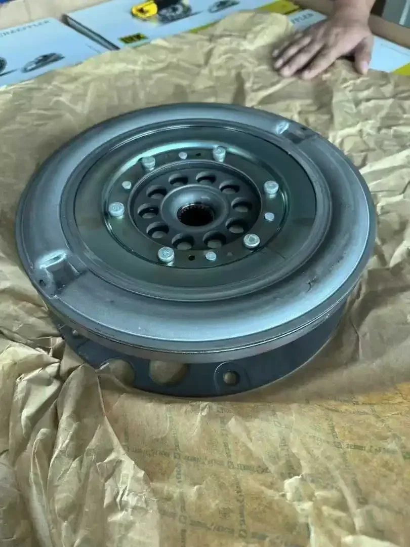 

Original New 0B5 DL501 DQ500 Automatic Transmission DMF Flywheel 0B5105317K 0B5105317J 415062509 415062709 For Audi Auto Parts