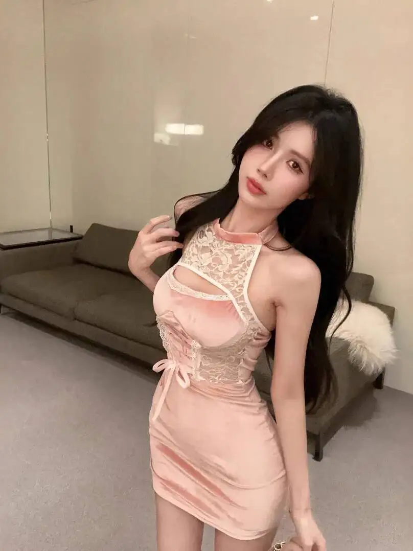 Sweet Mini Tank Dress 2025 New Pink Hollow Hanging Neck Sleeveless Spicy Girl Pure Desire Lace Splicing Slim Dress Elegant MTL8