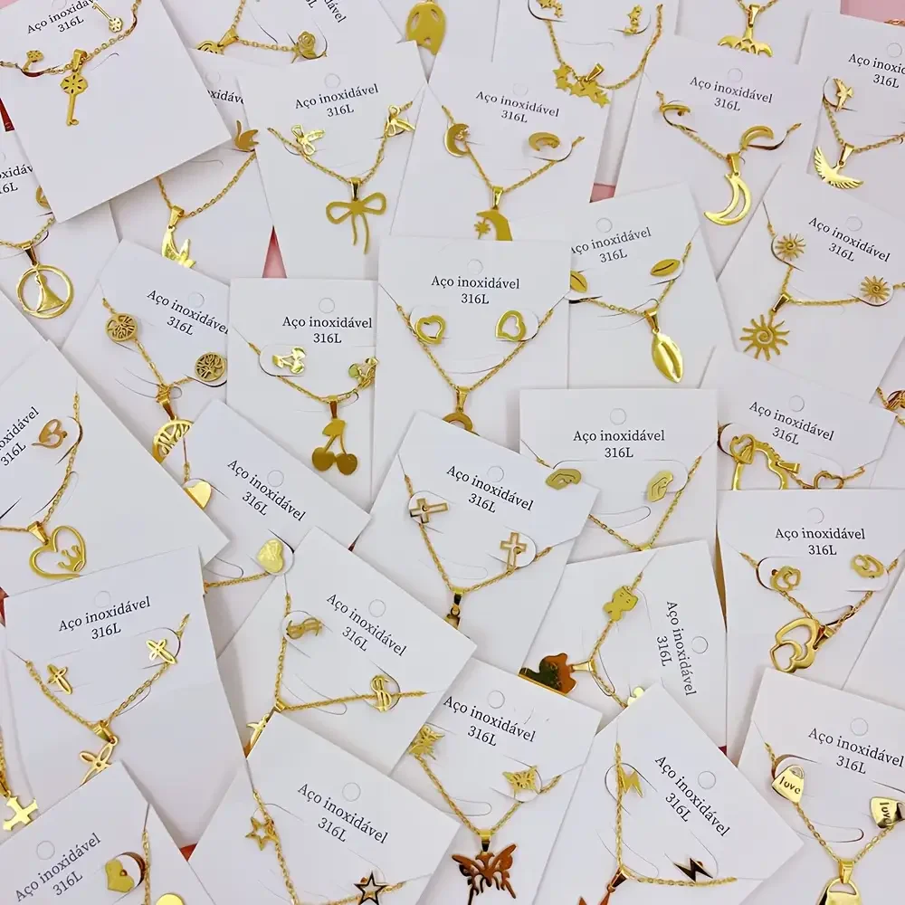 30-Piece Random Stainless Steel Necklace and Earring Set, Gold-Colored Assorted Pendant Earrings, Christmas Women's Jewelry, a Must-Have for Mother's Day and Christmas, Cheap and Beautiful Jewelry Gifts