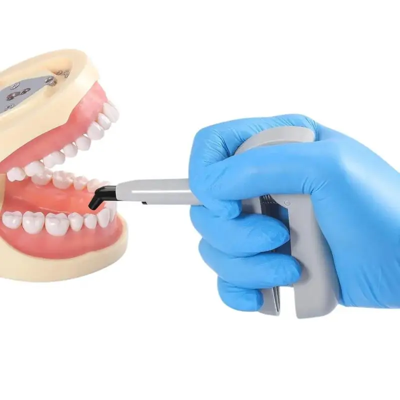 

Пистолет для дозирования стоматологического композитного материала, наконечник-аппликатор для смешивания и дозирования оттискного композита, инструмент для заливки, оральный материал