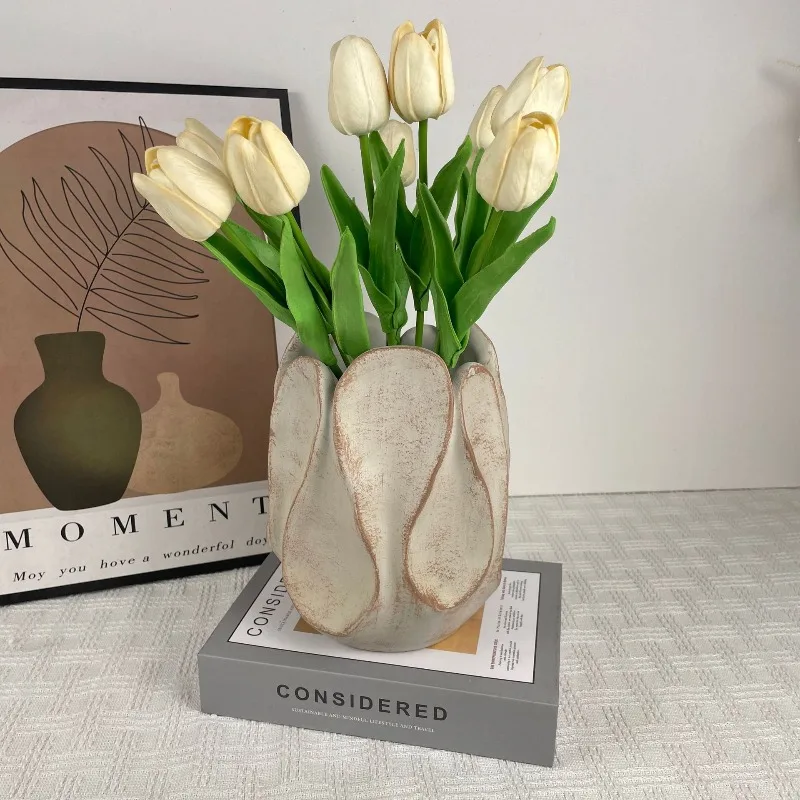 Medieval wabi sandy wind irregular resin vase flower arrangement living room coffee table tabletop flower ware homestay