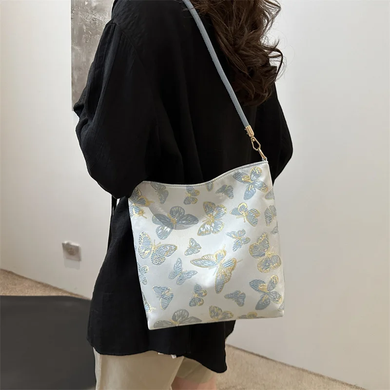 Tas Tangan Wanita Bordir Elegan Tas Bahu Kanvas untuk Penggunaan Sehari-hari Tas Jinjing Wanita Tas Selempang untuk Bepergian Tas Ketiak