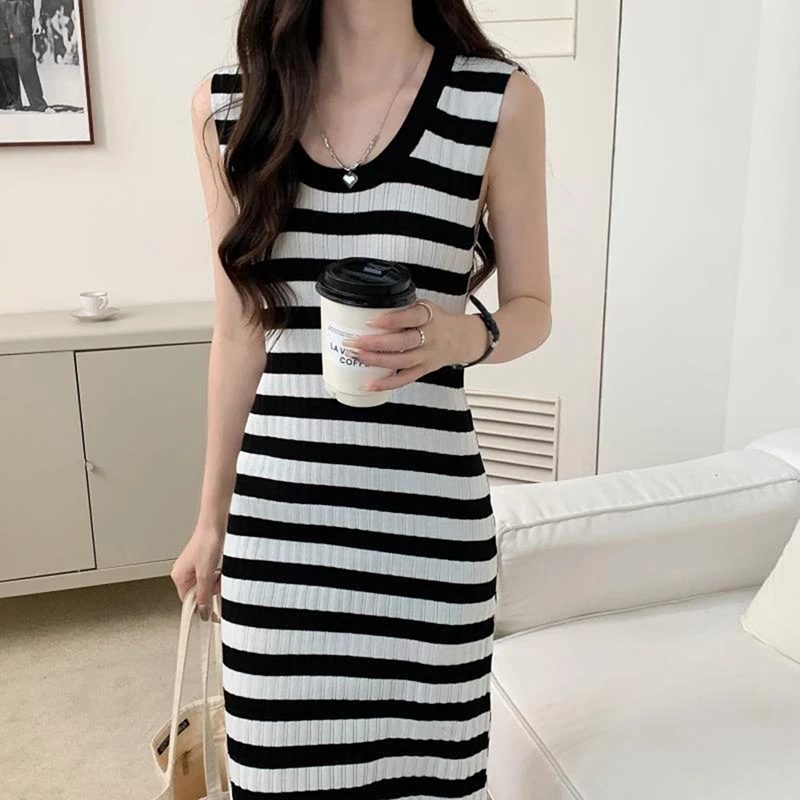 2023 Women's Wear New Korean Style Round Neck Contrast Color Striped Sleeveless Casual Dresses Midi Dress