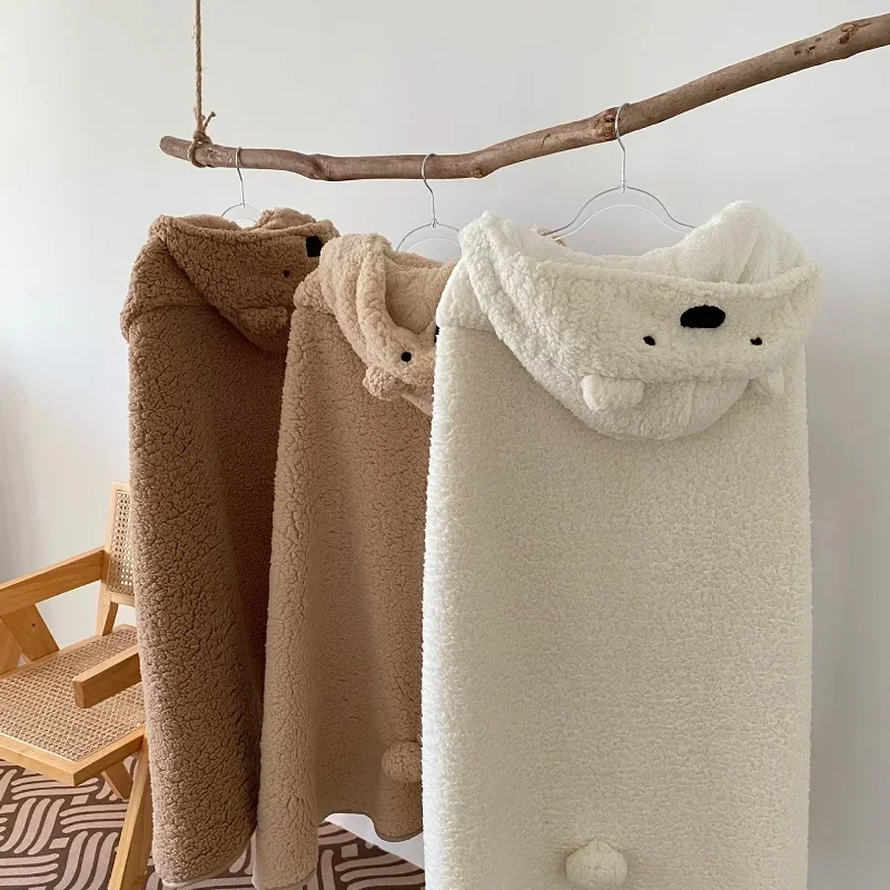 

Autumn Winter Blankets Wearable Coral Fleece Shawl Cape With Hooded Cute Blanket Cloak Girls Warm Gift Cartoon Bear Decor