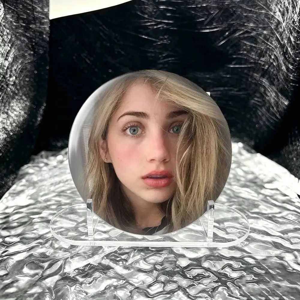 Actor E Emily R Rudd Brooch Metal Decorative Brooch Pins for Backpack Clothes Jacket Accessories,Souvenir.