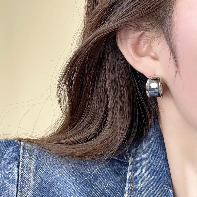 Simple Metal Fashion Width Hoops C Shape Temperament Statement Earrings image 2