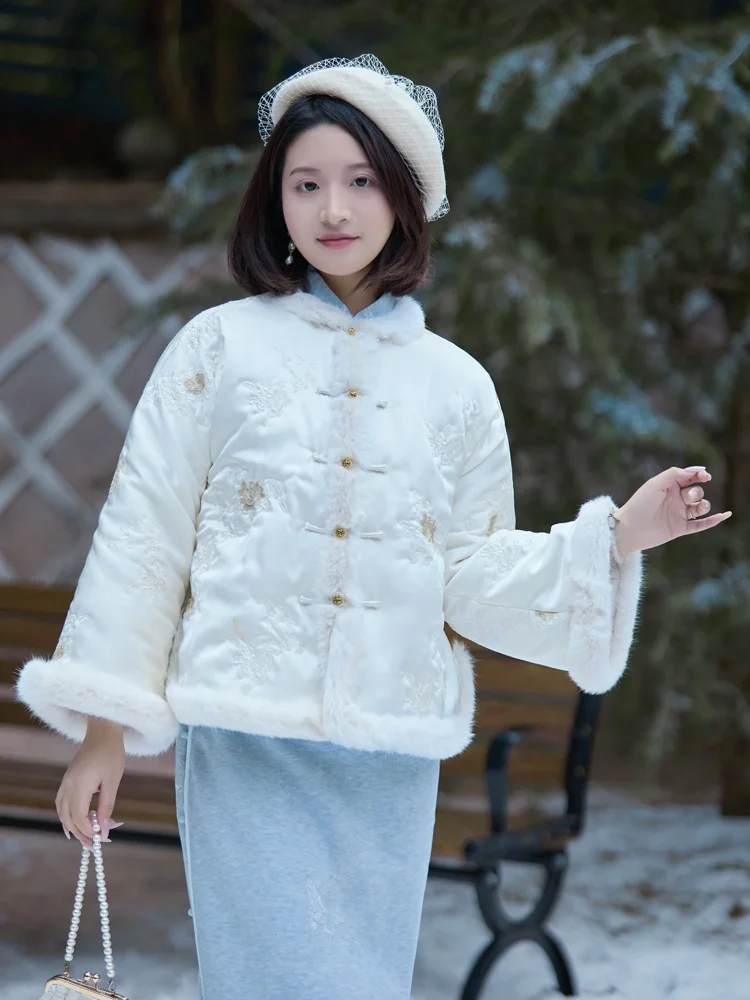 

Xue Rong Heart Summer New Chinese Embroidered Jaet Real Rabbit Fur Double Breasted Thiened Cotton Coat with Bell Sves