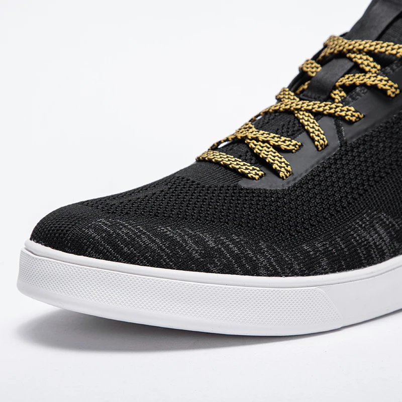 Unique Printed Men's Sports Shoes with Breathable Mesh, Comfortable Protection, Gold Tie Up, Fashionable Color Matching