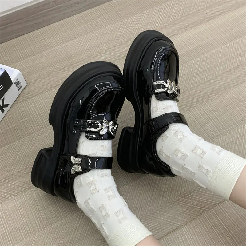 Small leather shoes Women's singles shoes New Metal butterfly buckle design Lolita shoes JK Mary Jane shoes girls' princess shoe