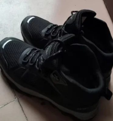 

Fashion Simple Hiking Shoes Neutral Sneakers Non-slip Sports Hiking Shoes Comfortable Design Model Running Shoes