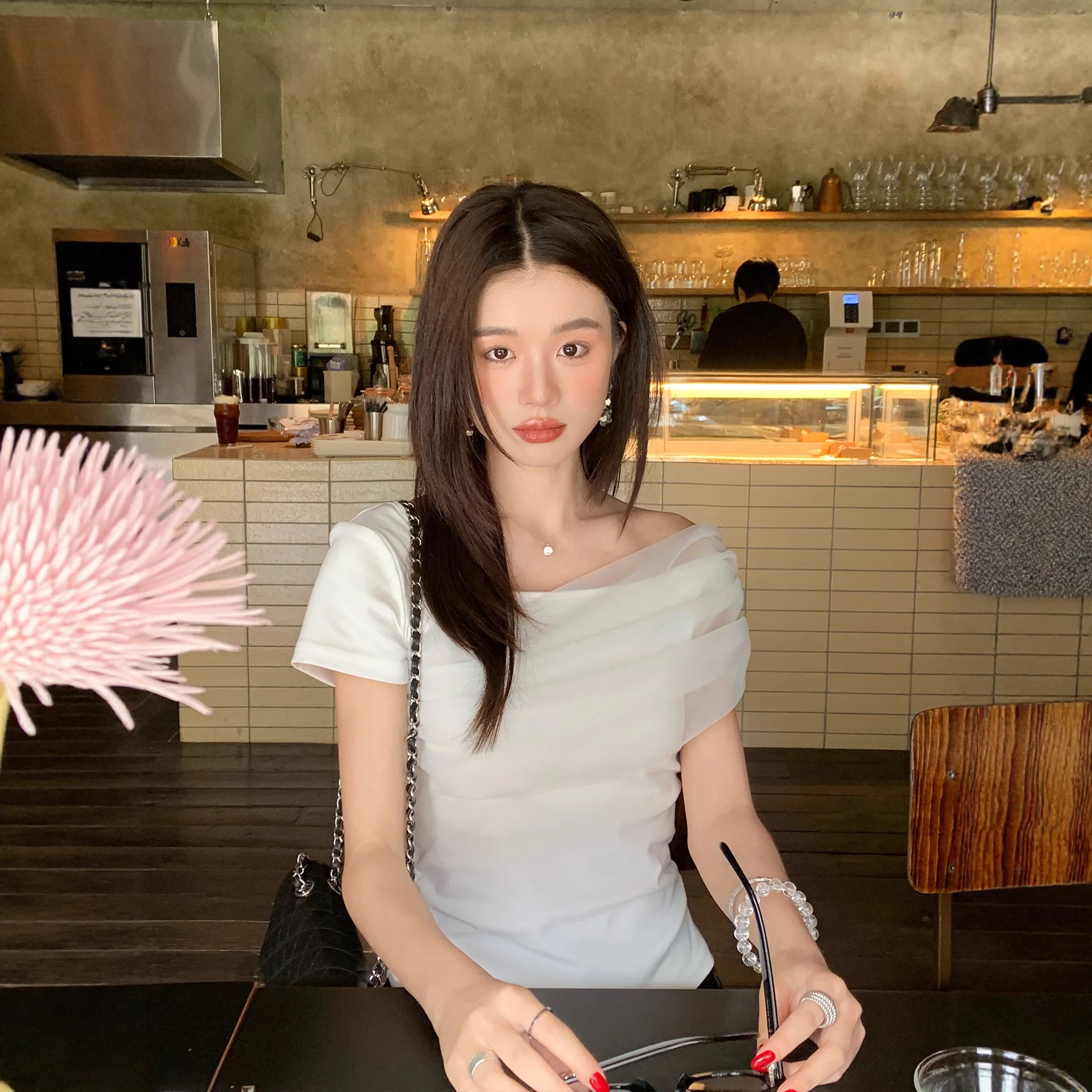 

2026 New Summer Women's White T Shirt With Organza Splicing Design Elegant Off Shoulder Slim Fit Tops Fashion Casual Soft Tees