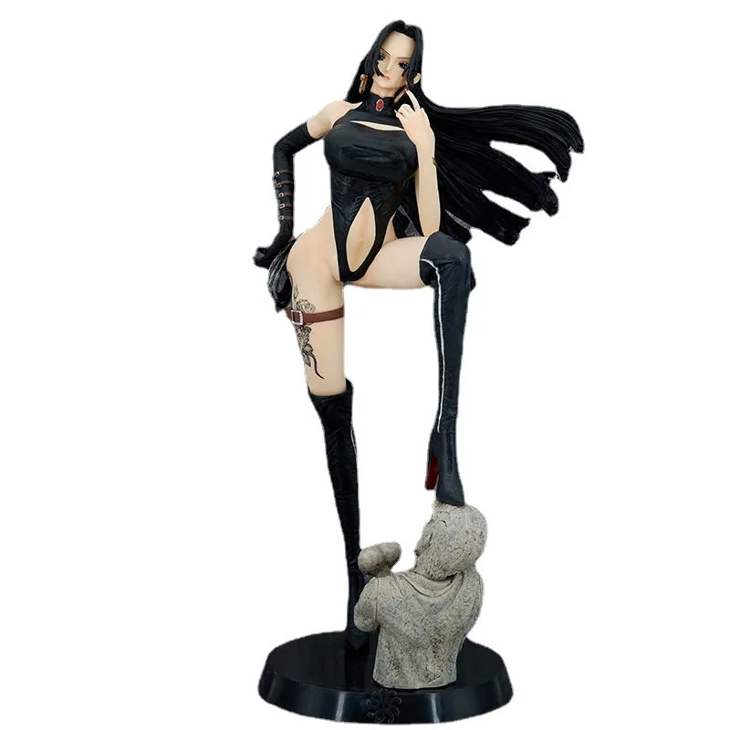 

One Piece 48cm Pvc Hand Gk Hankuk Leather Female Emperor Statue Animation Scene Model Boxed Hand-Made Desktop Ornaments Gifts.