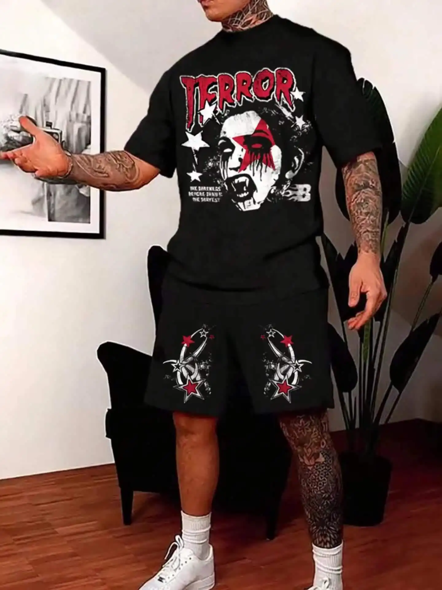 

Men's Fashionable Trendy Streetwear Summer Short Sleeve T-Shirt Shorts Set Artistic Letters Character Prints Outdoor Clothing