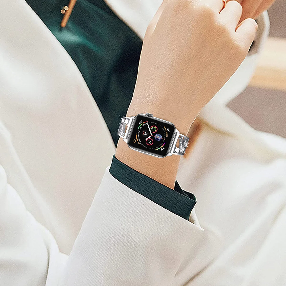 Stylish Stainless Steel Diamond-encrusted Strap for Apple Watch Series Torx Chain Bracelet New Skeleton Apple Watch Strap