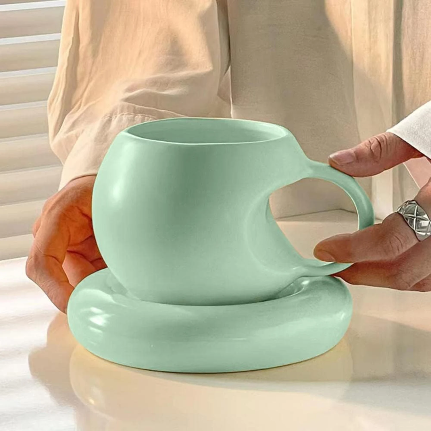 njoy a luxurious and refined tea-drinking experience with the exquisite and stylish Ableware Collection porcelain tea cups. Indu