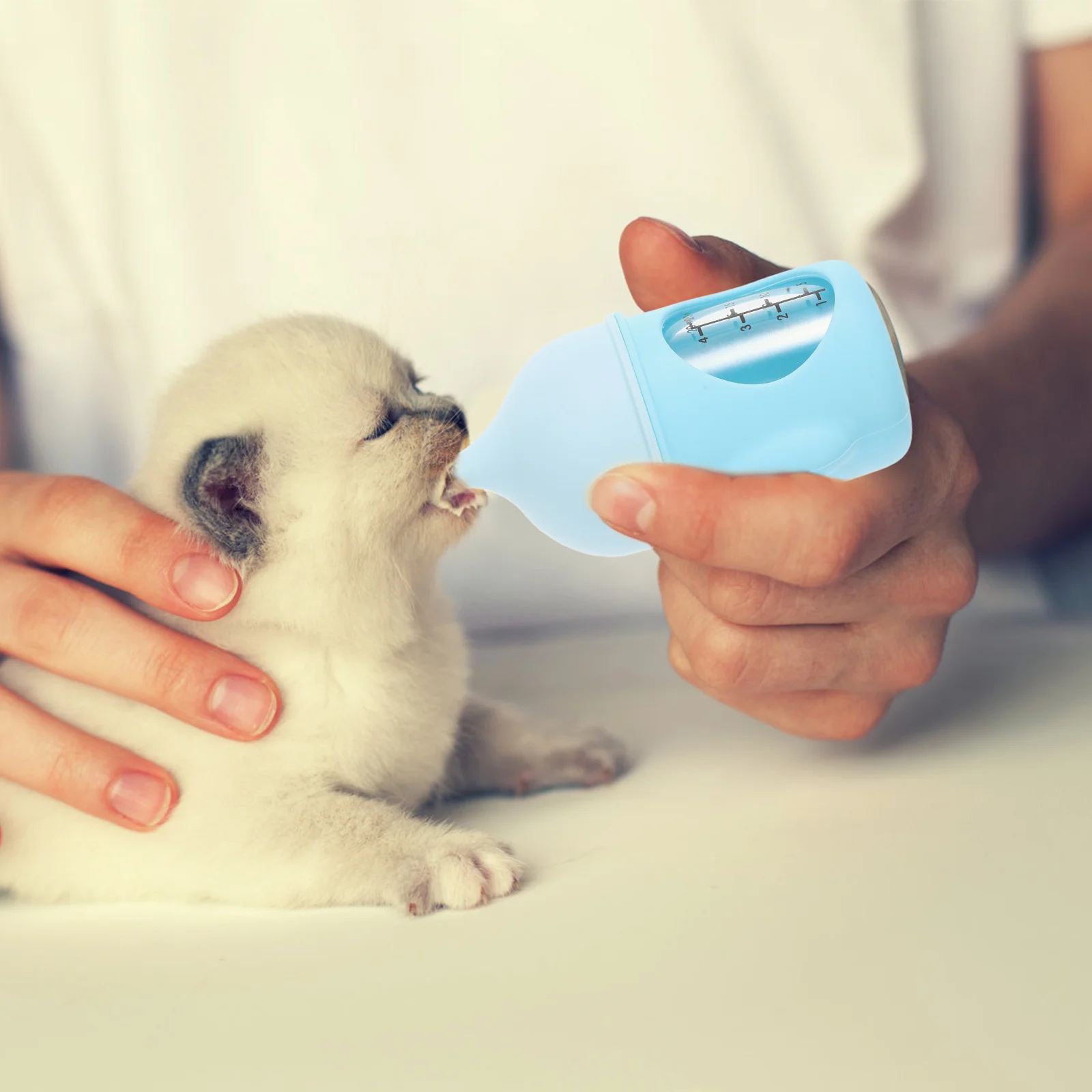 

Pet Nursing Bottle Mini Milk Feeder for Newborn Kittens Puppies Portable Feeding Bottle Visible Scale for Home Travel