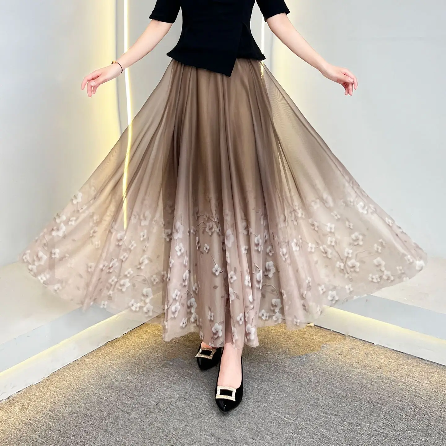 Spring 2025 Slimming Mesh Skirt Dancing Skirt Large Hemline Meat Concealing Half-length Skirt City Walk Style Other Material ...