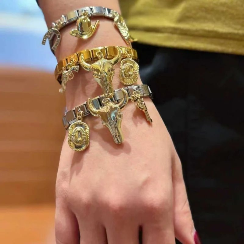 

Punk Style Metal Bracelet for Women Western Cowboy Dual-Tone Gold And Silver Color Block Design Unique Personality Party Jewelry