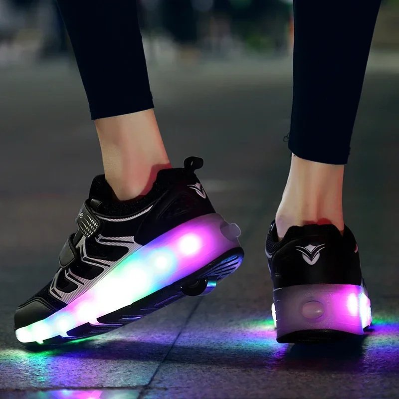 Nieuwe 28-43 USB Opladen Kinderen LED Licht Sneakers 2 Wielen Designer Lichtgevende Schoenen voor Baby Meisjes Jongens Vrouwen kinderen Rolschaatsen