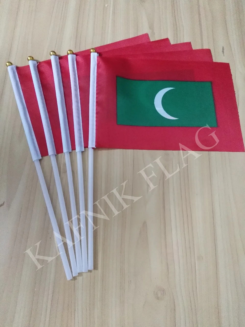 KAFNIK,5pcs Maldives Hand Waving National Flag 14*21cm  With 30cm Plastic Flagpole