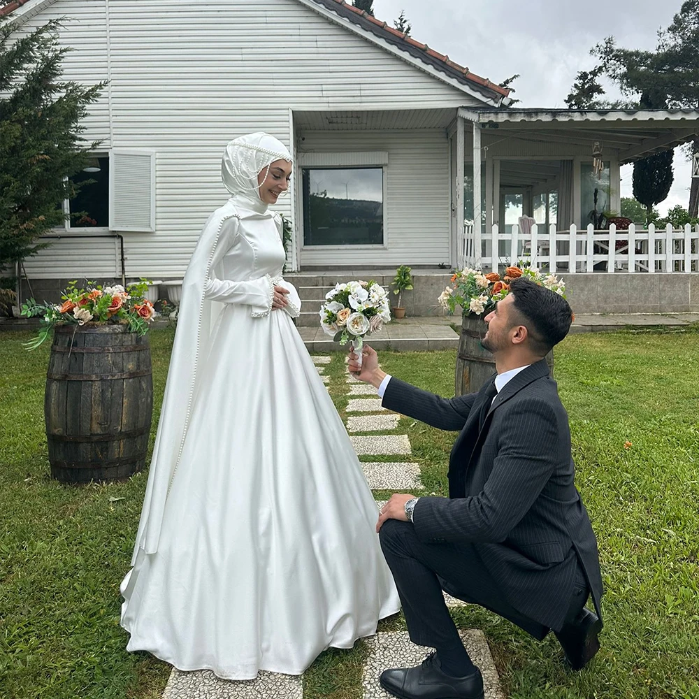 

Modest Wedding Dresses High Neck Long Flare Sleeves Hijab Bride Dress with Beading A Line Bridal Gown Customized robe de mariée