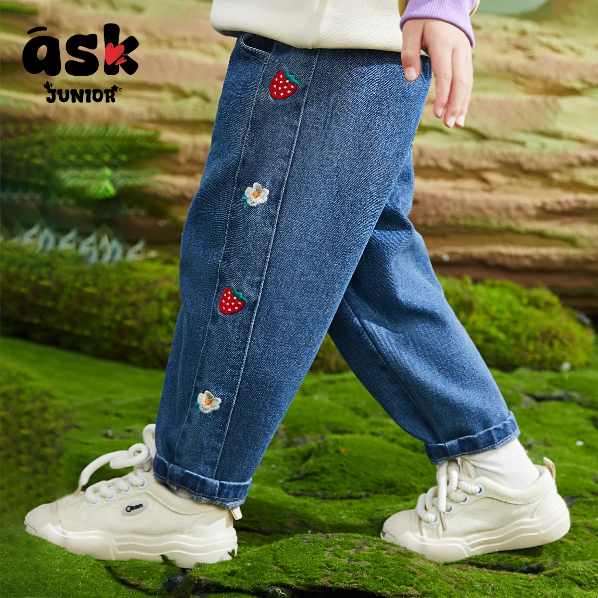 ملابس الربيع للفتيات سراويل جديدة للأطفال بحافة مطرزة على شكل زهرة الفراولة غير رسمية متعددة الاستخدامات من قماش الدنيم مقاومة للبعوض #1