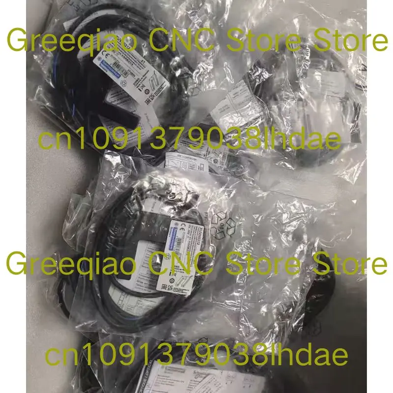 New XUVH0312 fork shaped photoelectric sensor for fast delivery