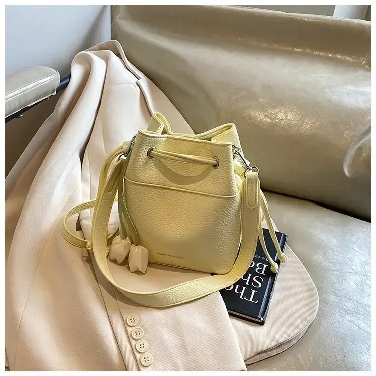 

Повседневная сумка весна/лето 2023 года — женское ведро Hot Niche, любимый шнурок Influencer (кросболо/подмышки, искусственная кожа)