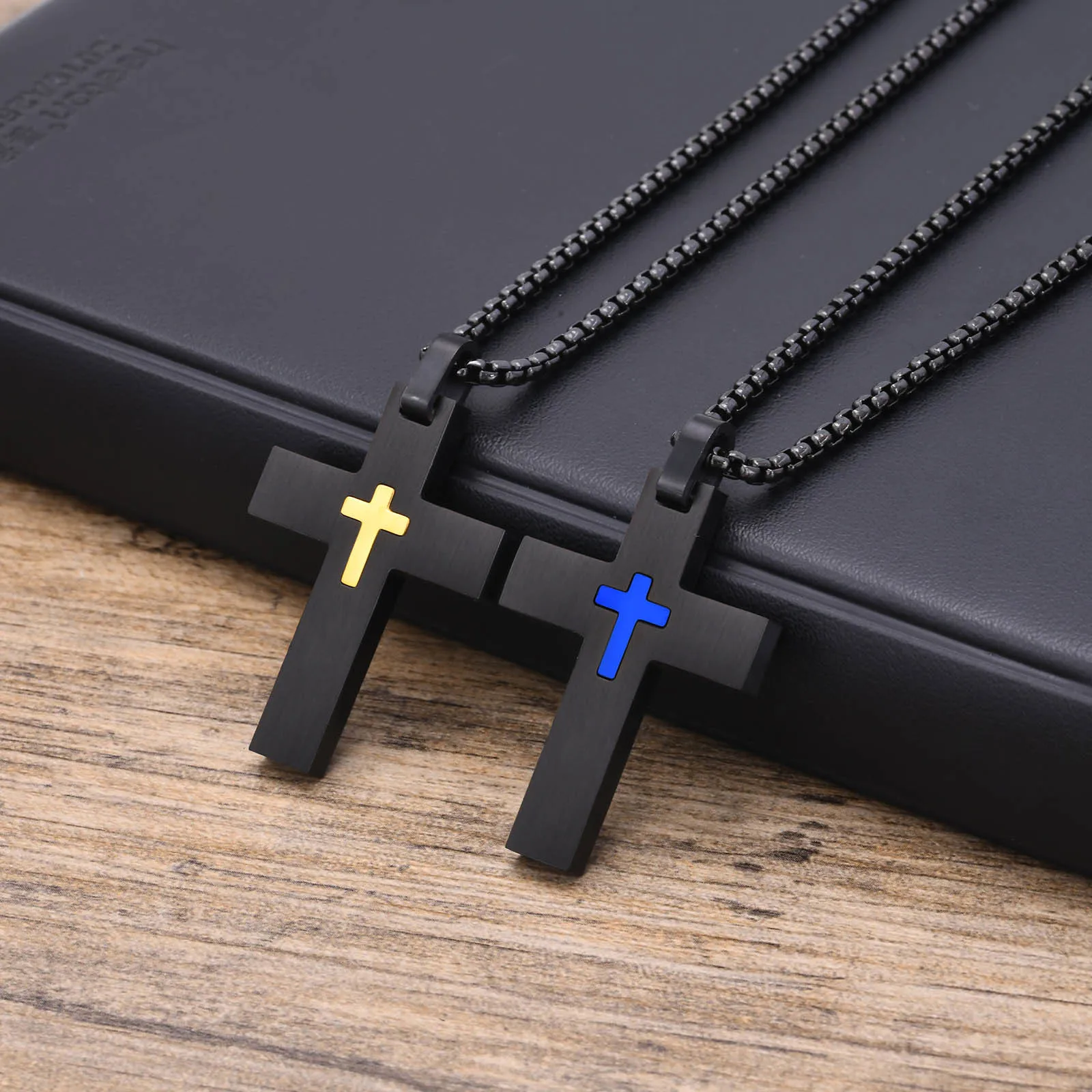 

Mprainbow Mens Double Layer Cross Necklaces, Waterproof Stainless Steel Religious Pendant Collar Gifts,Box Chain 50/55/60/70cm