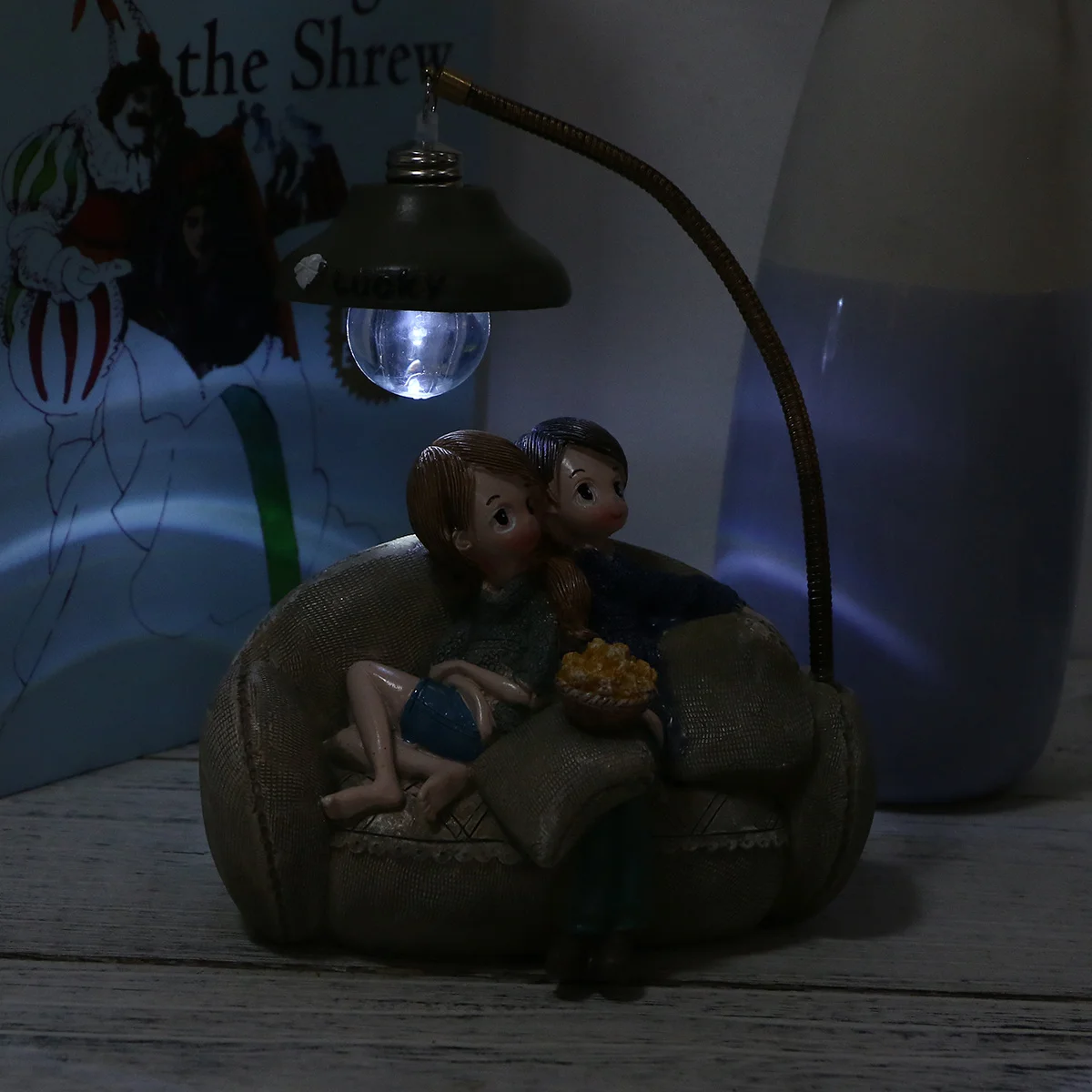 الإبداعية زوجين مصباح الحلي مجموعة مصغرة الراتنج ديكور المنزل غرفة المعيشة غرفة نوم مكتب ضوء الليل قطعة الزخرفية الحديثة #1