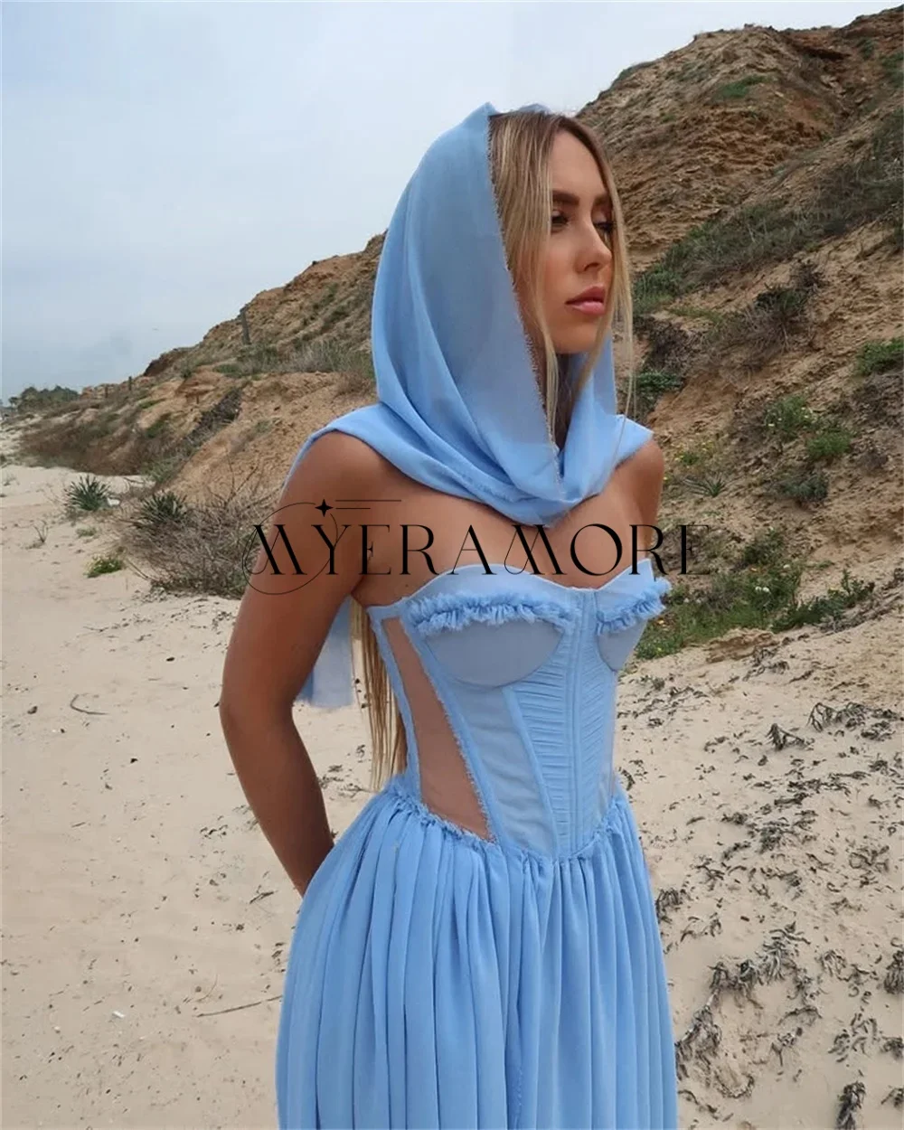 Einfache herzförmige Abendkleider, A-Linie, Rüschen, Seitenschlitz, Party-Abschlussball-Kleider, maßgeschneidert