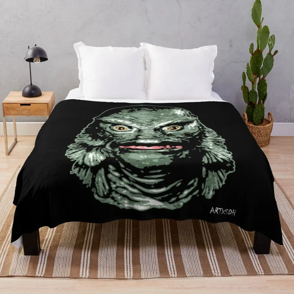 

The Creature from the Black Lagoon (Color) Throw Blanket Quilt Furry Winter beds Shaggy Blankets