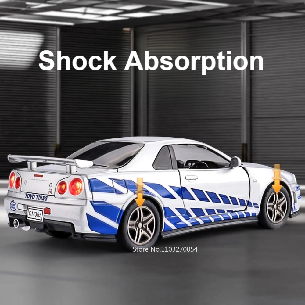 1:32 GTR R34 R45 Modello in miniatura Pressofuso in lega Auto Giocattoli 4 porte aperte Assorbimento degli urti Suono Luce Tirare indietro Regalo di Natale per bambini