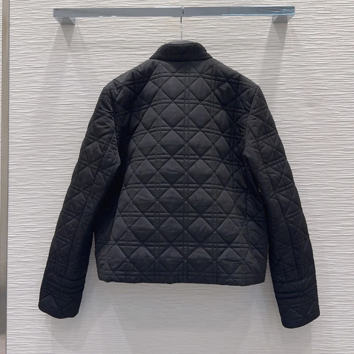High Quality Women Stand Collar Short Quilted Jacket, Single Breasted Long Sleeve Outerwear, Solid Color Winter Coat lyt2610751