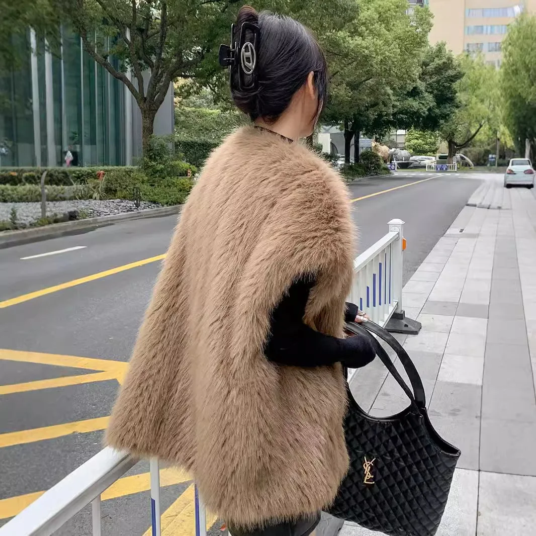 Abrigos de piel sintética de zorro para mujer, abrigo de longitud media, chalecos gruesos y cálidos, ropa de calle Y2k, prendas de vestir exteriores de punto abierto con empalme elegante, Otoño e Invierno 2025
