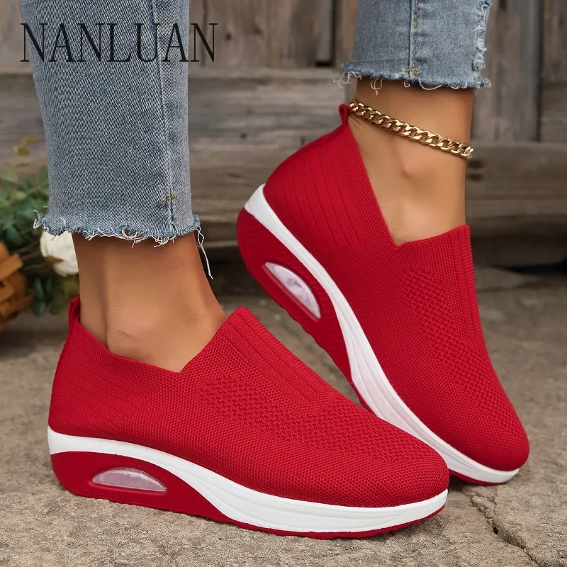 

2024 Boutique Autumn Casual Solid Color Shoes Comfortable Thick-soled Non-slip Women's Shoes Slip-on Fashionable Casual Sneakers