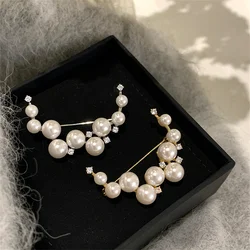 Premium Metal Imitation Pearl Brooch Fashion Simple Atmospheric Moon Women's Elegant Exquisite Jacket Pin Accessories Jewelry
