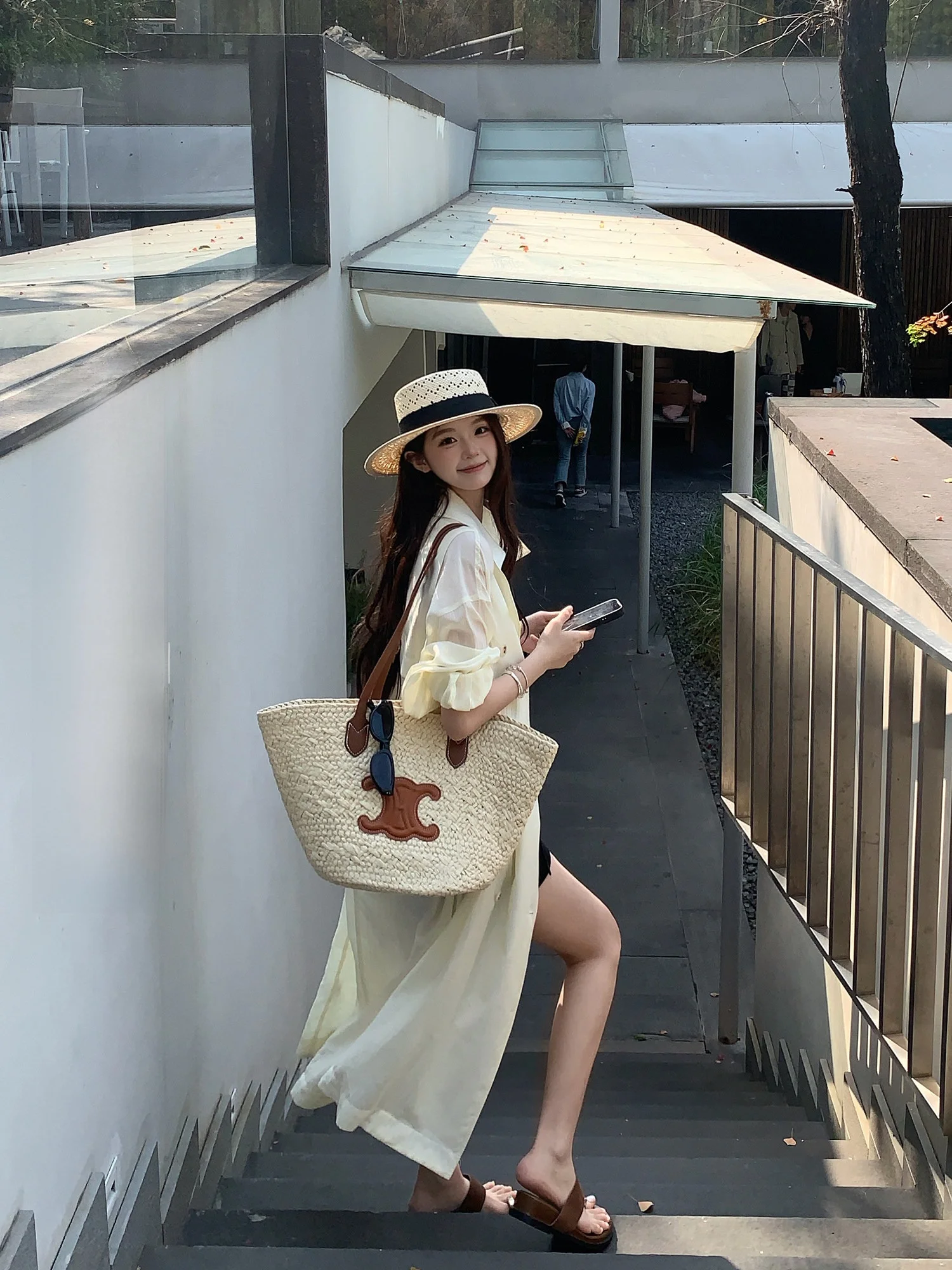 

Модное женское длинное пальто в стиле кэжуал, новинка весны, с отложным воротником, двубортное, на пуговицах, свободного кроя