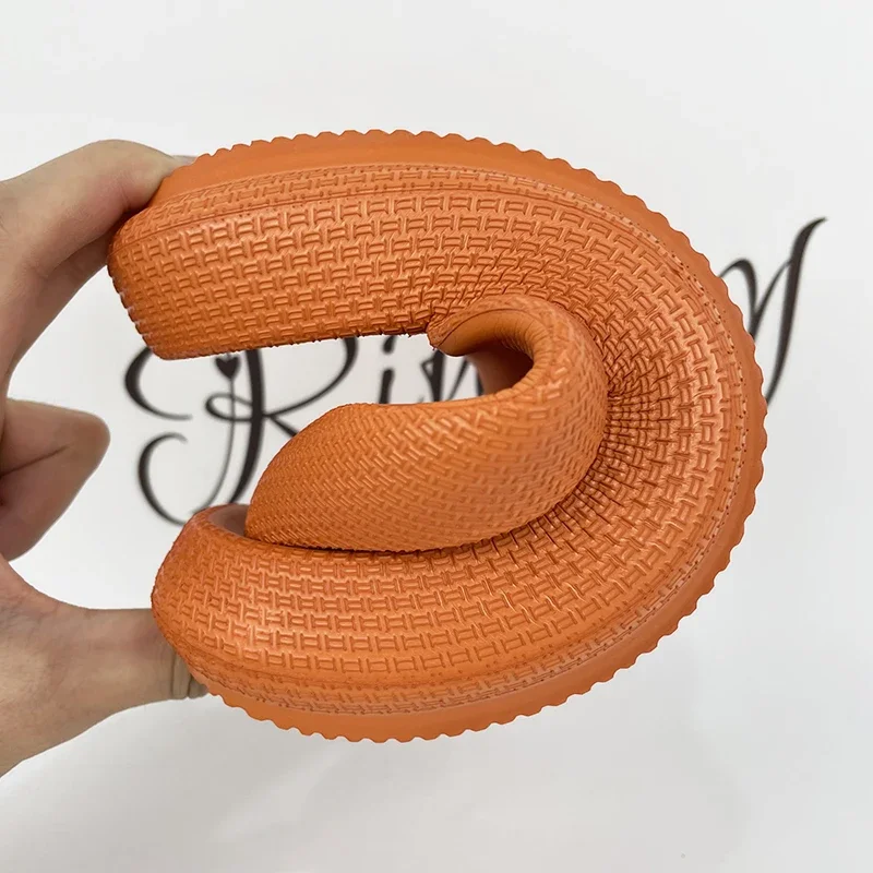 إيفا ثونغ منصة الوجه يتخبط للنساء صيف 2025 كليب تو لينة وحيد سحابة النعال امرأة سميكة القاع عدم الانزلاق صنادل شاطئ