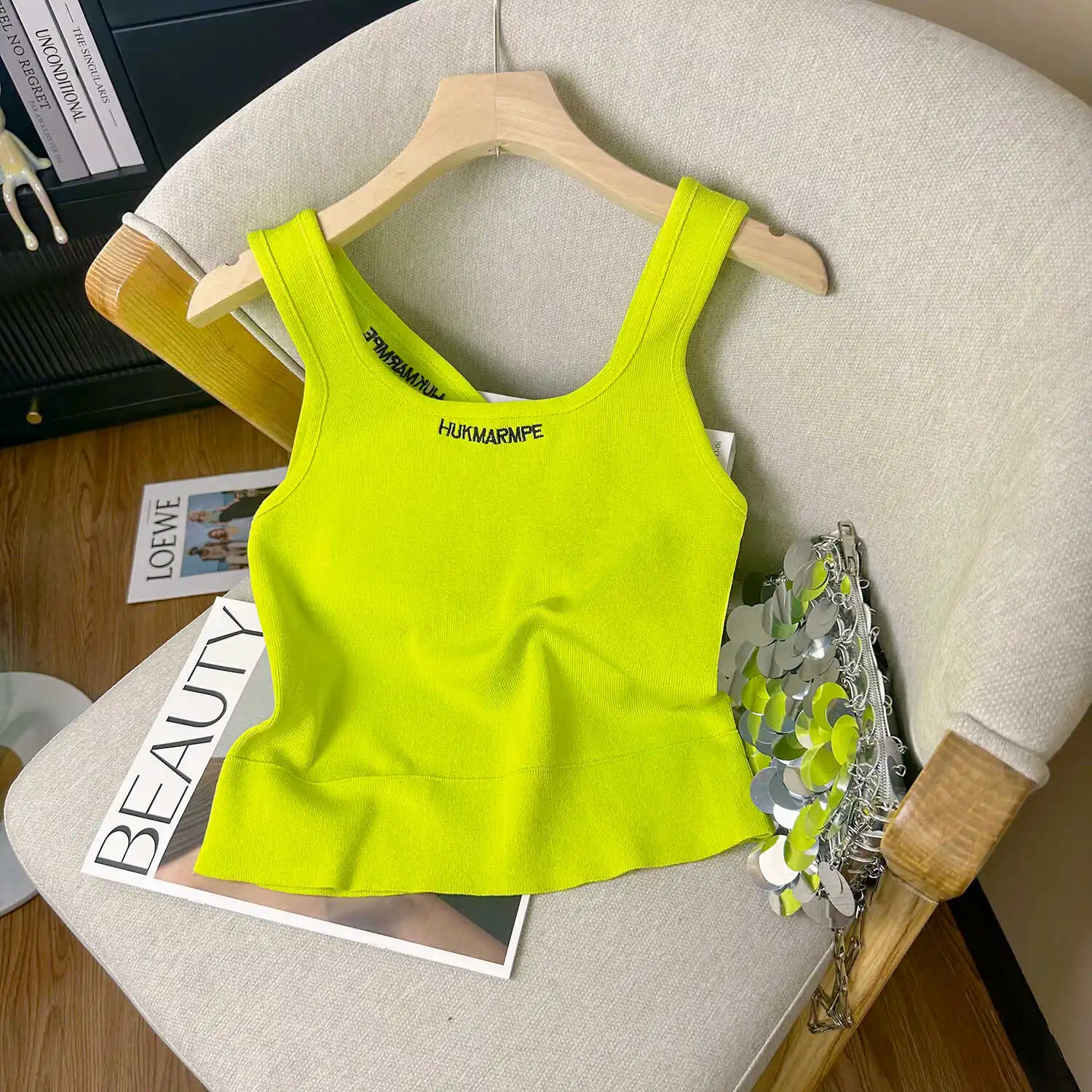 

Green Knitted Vest Women's Short Outerwear Fashion Korean Style Slim Fit Silk Fabric No Sleeve round Neck Top for Young Women