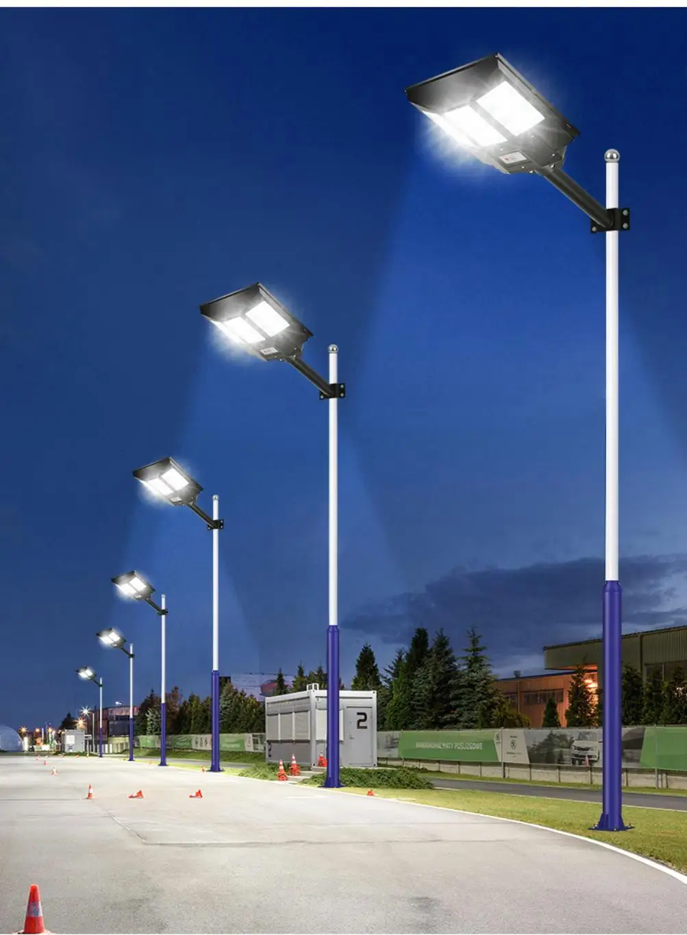 High-Efficiency Solar Street Light for Parking Lots & Roads - Eco-Friendly Outdoor Lamp