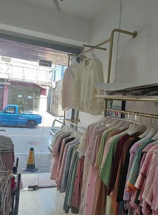 Clothing store rack display rack, wall hanging double-deck back hanging rack, decoration of women's clothing store rack gold