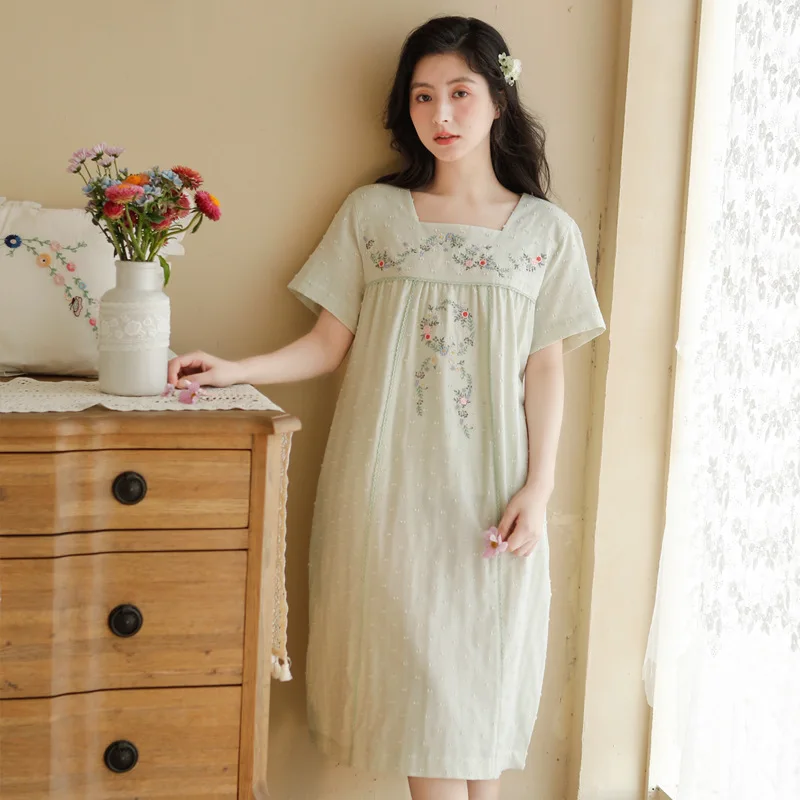 Sweet Embroidery Pure Cotton Women\'s Nightgowns Short Sleeve Plus Size Loose Sleepwear Elegant  Summer Dress